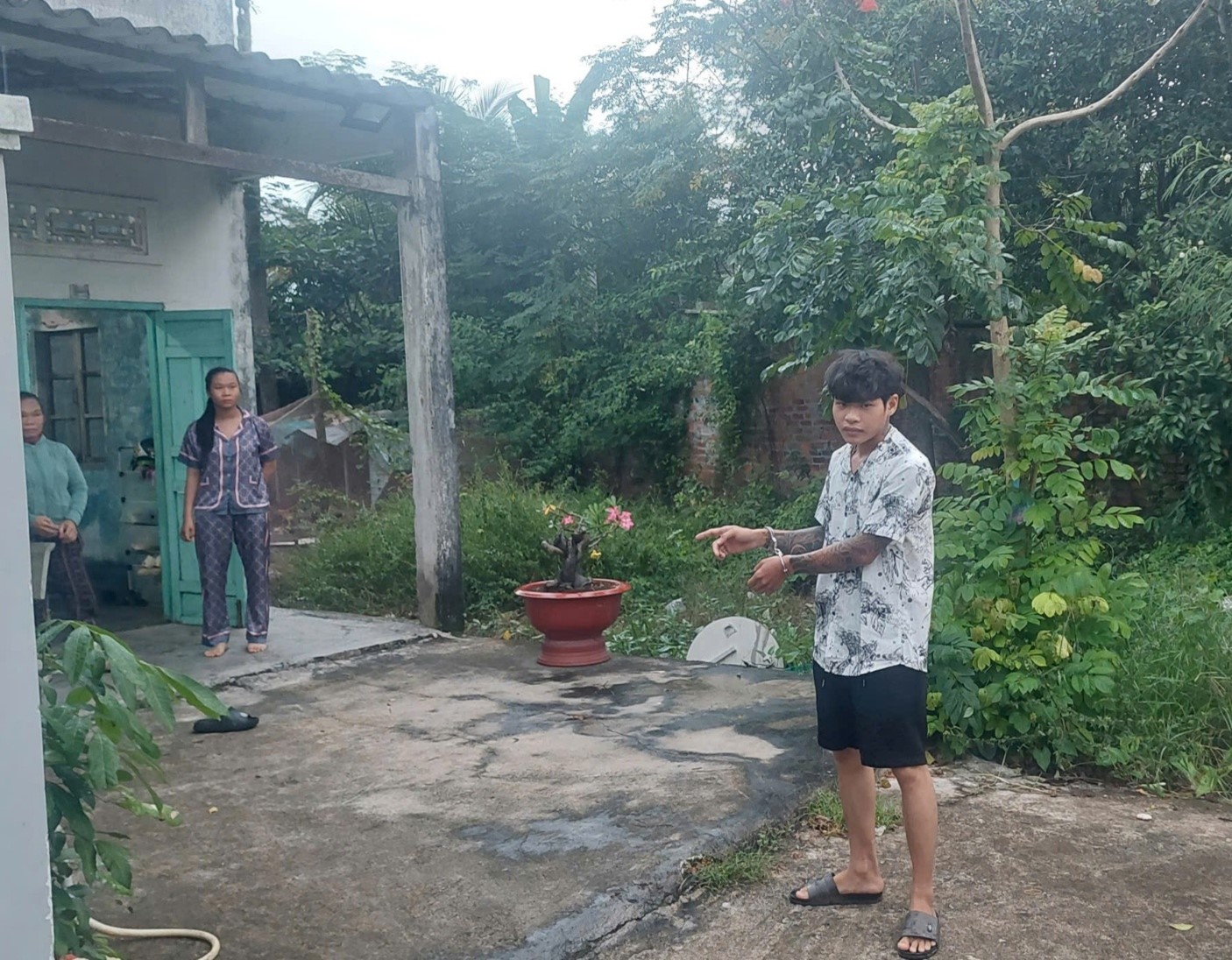 Cảnh sát hình sự truy bắt nhanh đối tượng cướp tài sản của em họ