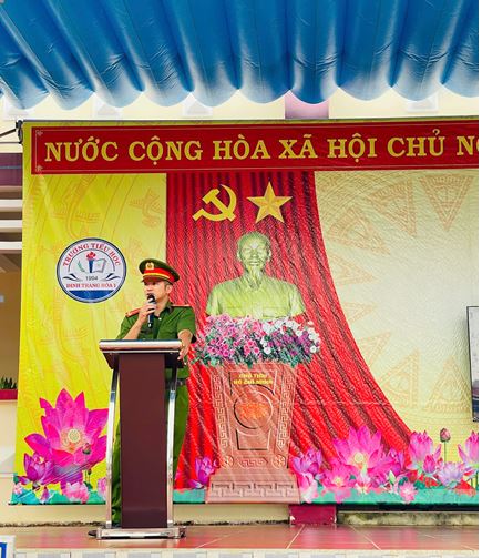 Lực lượng Công an xã đẩy mạnh tuyên truyền, đấu tranh phòng, chống tội phạm ma túy tại xã Hòa Ninh