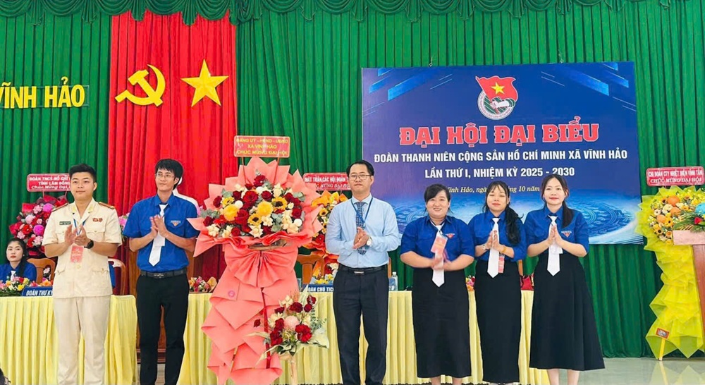 Khi màu áo xanh tình nguyện hóa thành những nhịp cầu yêu thương