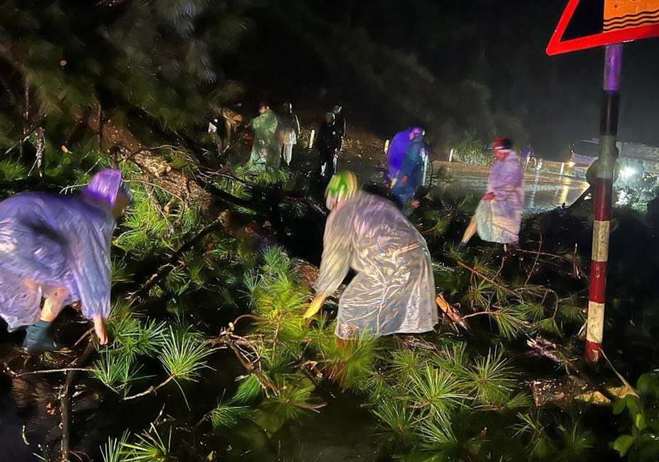 Công an phường Xuân Trường – Đà Lạt chủ động ứng phó, bảo đảm an ninh, an toàn mùa mưa bão