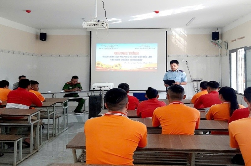 Tư vấn pháp luật và giới thiệu việc làm cho học viên chuẩn bị tái hòa nhập cộng đồng – hoạt động ý nghĩa nhân văn